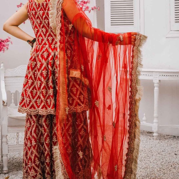 Pakistani Designer Outfit - Gul-e-rana - Picture 2 of 6